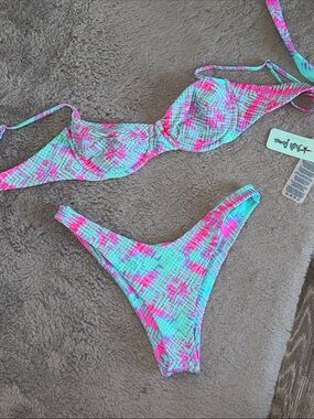 Luli Fama Shockwaves bikini - new with tags size Medium